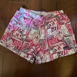Patagonia Women’s barely baggies 4’’ shorts